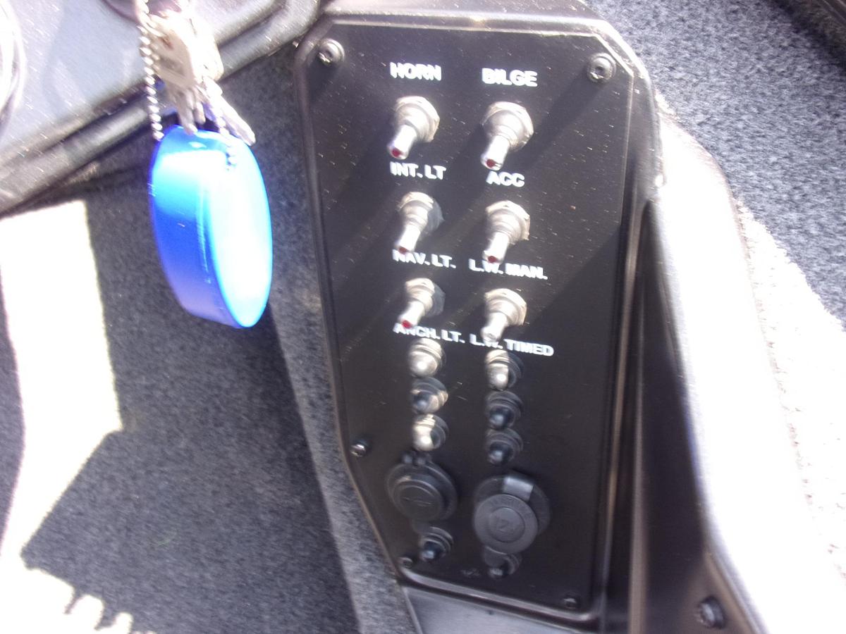 Used 2021 Vexus AVX 189 C with Mercury 115 Pro XS 4-stroke