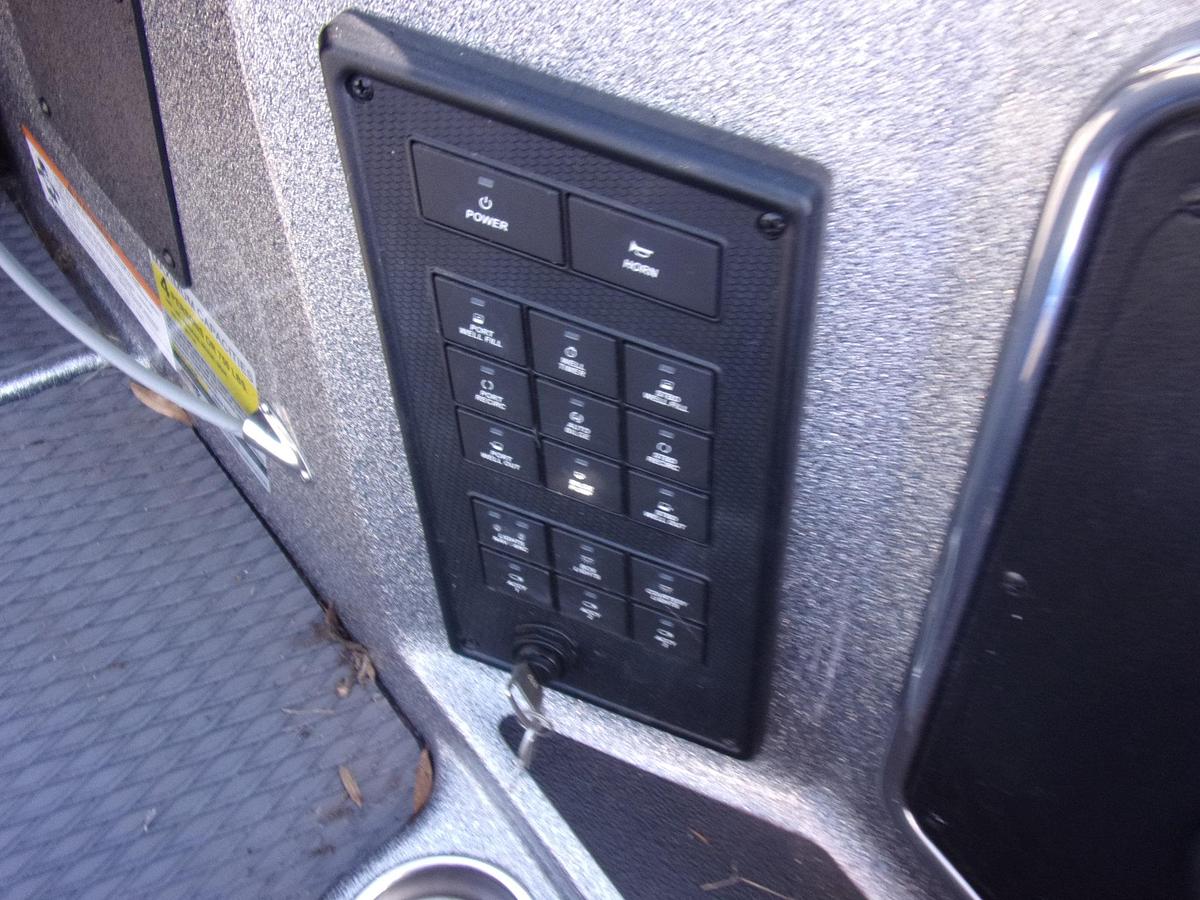 New, 2025 Caymas CX 20 with Mercury 250 L Pro XS