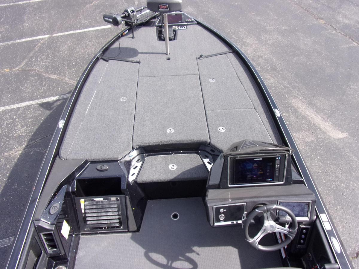 Used 2024 Ranger Z 521 R Ranger Cup with POINT 1 engine hour (not 1 hr - point 1 hr)!