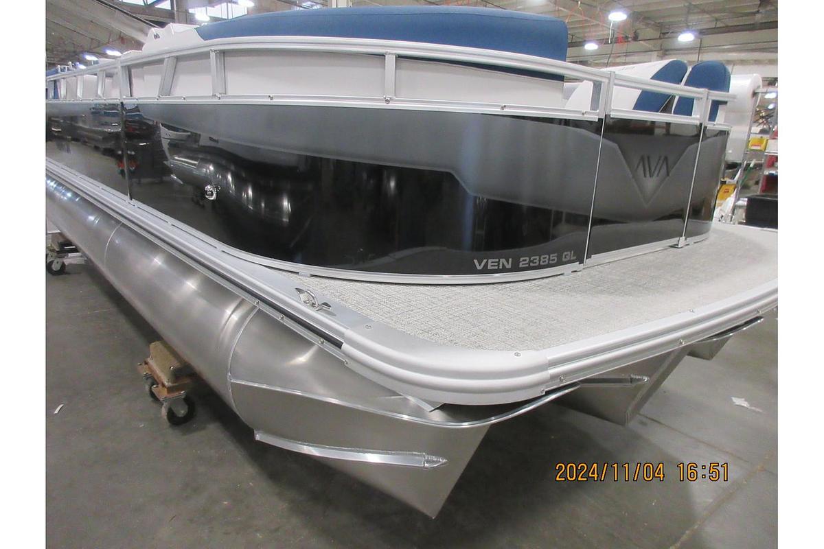 2025 Avalon Venture 85 Quad triple log with trailer