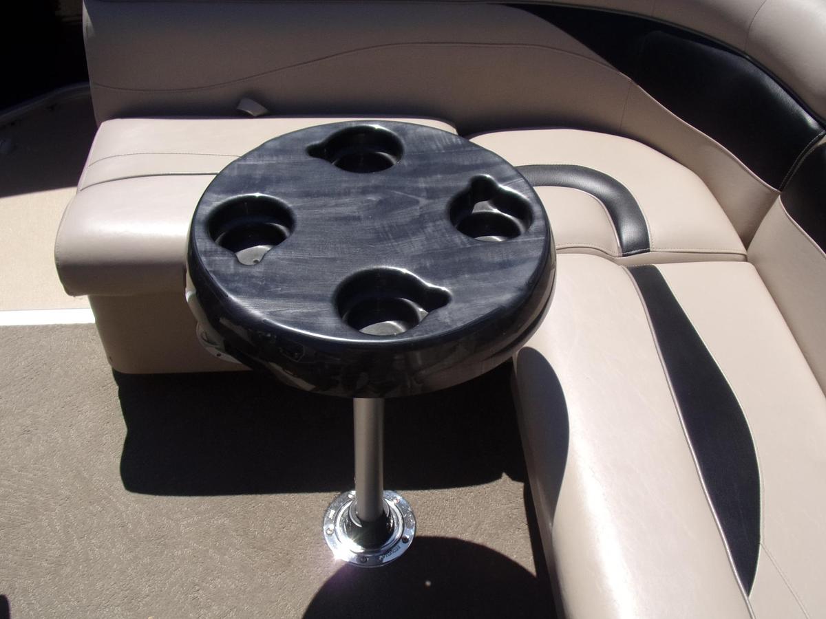 Used 2014 Sweetwater 2086 with Yamaha F90