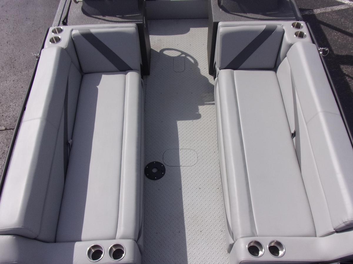 Used 2022 SeaArk Big Easy - with only 3 hours!