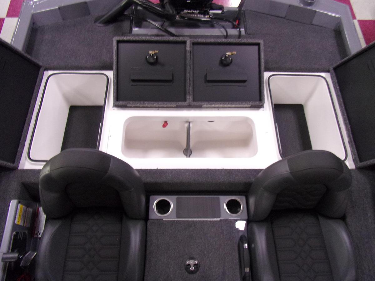 2027 Vexus AVX 1880 with Suzuki DF 115 SS