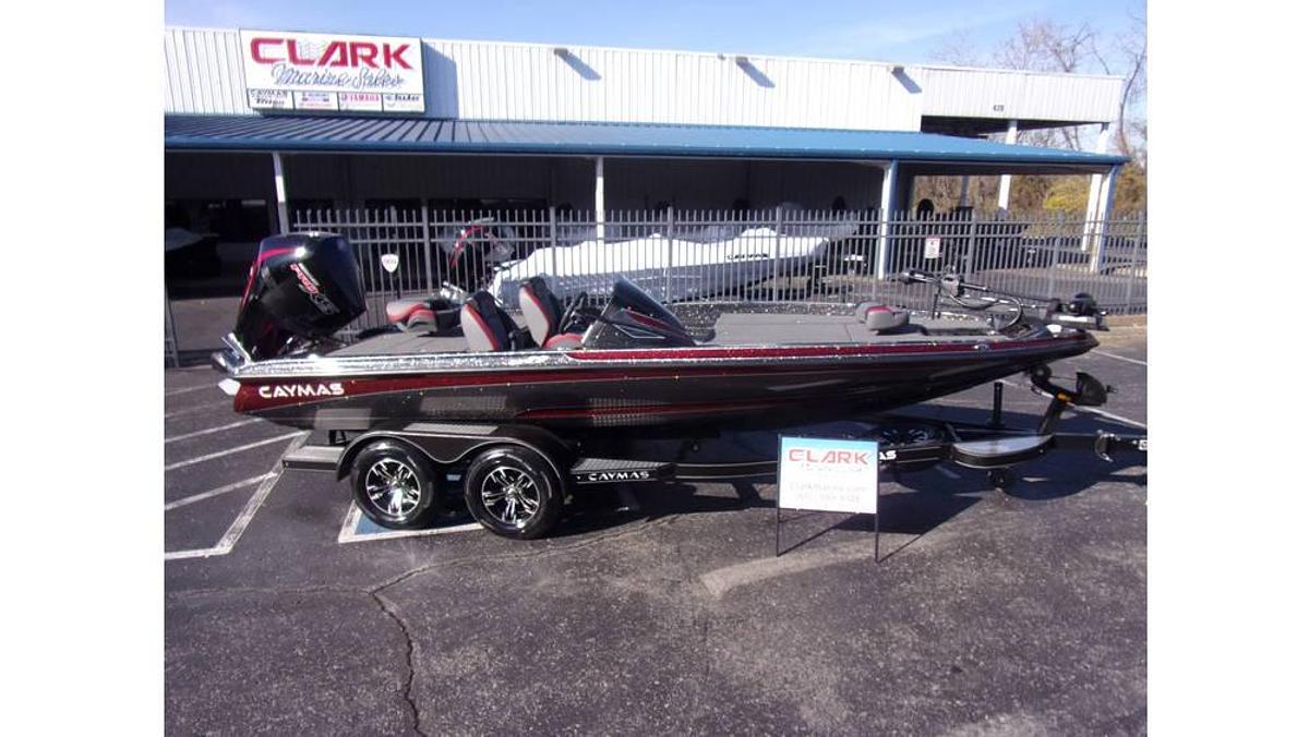 Caymas NEW 2023 CX 19 with a Mercury 225 Pro XS