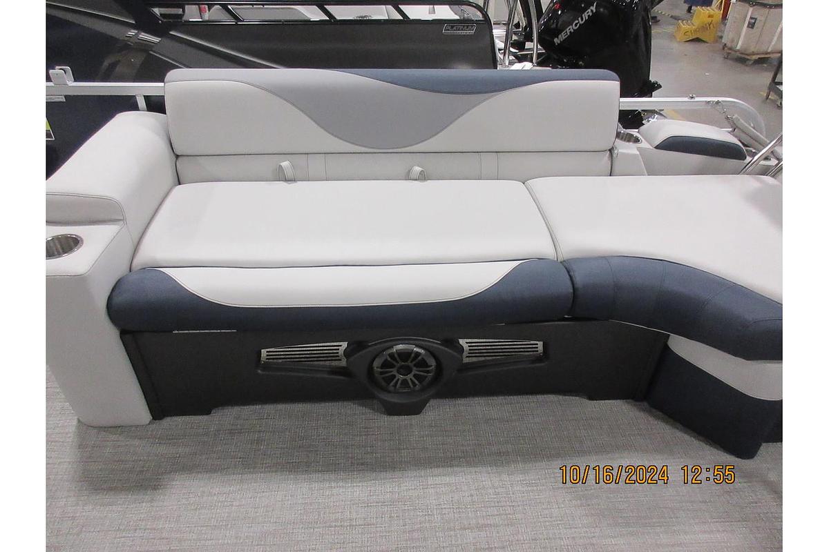 2025 Avalon 25 LSZ Quad Lounger Shift triple log with Mercury 250 Pro XS 4-stroke