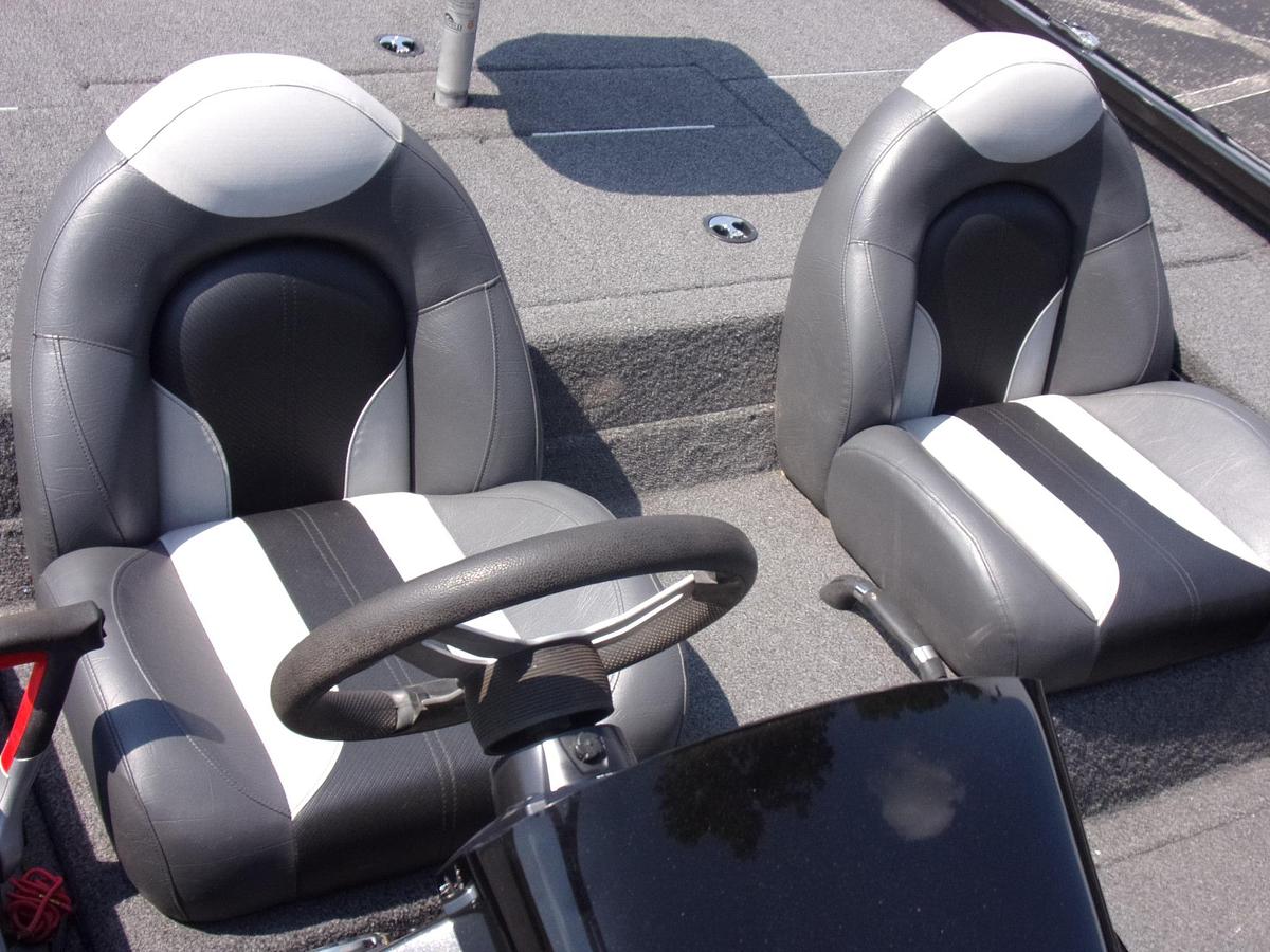 Used 2021 Vexus AVX 189 C with Mercury 115 Pro XS 4-stroke