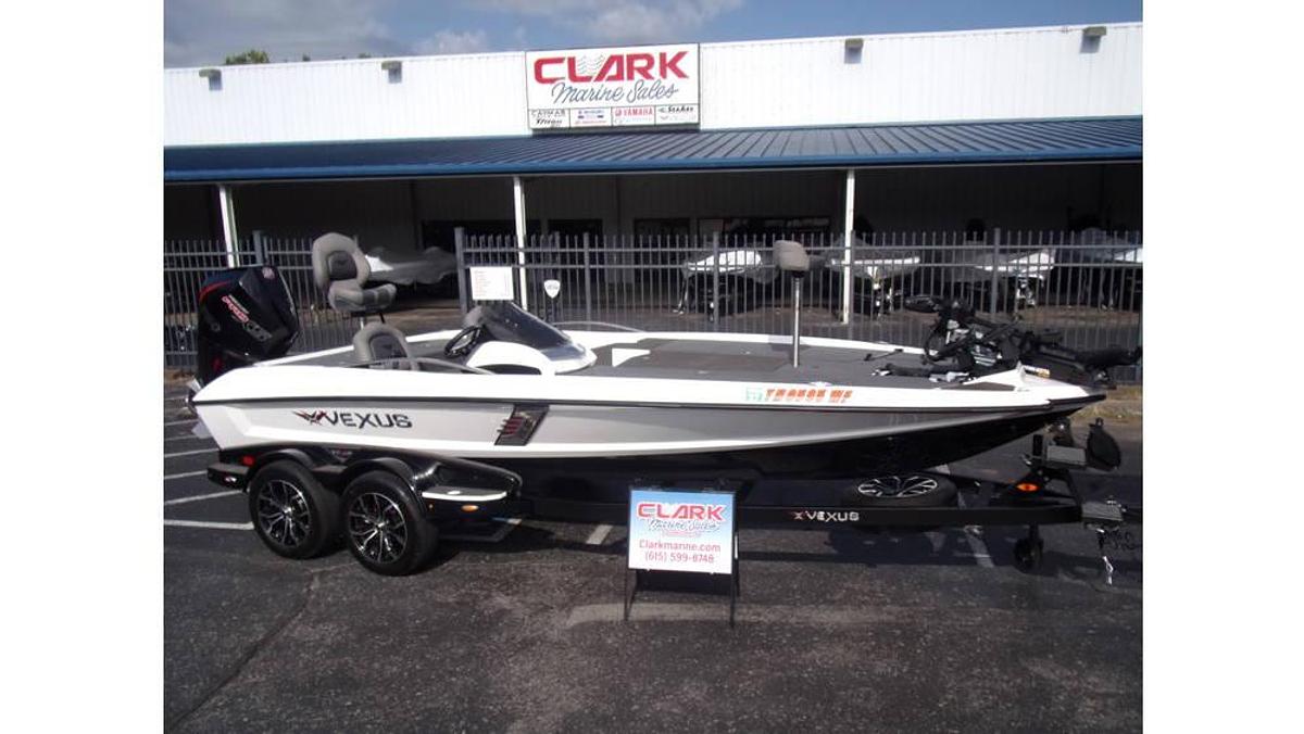 Used 2020 Vexus VX20 with only 30 HOURS!