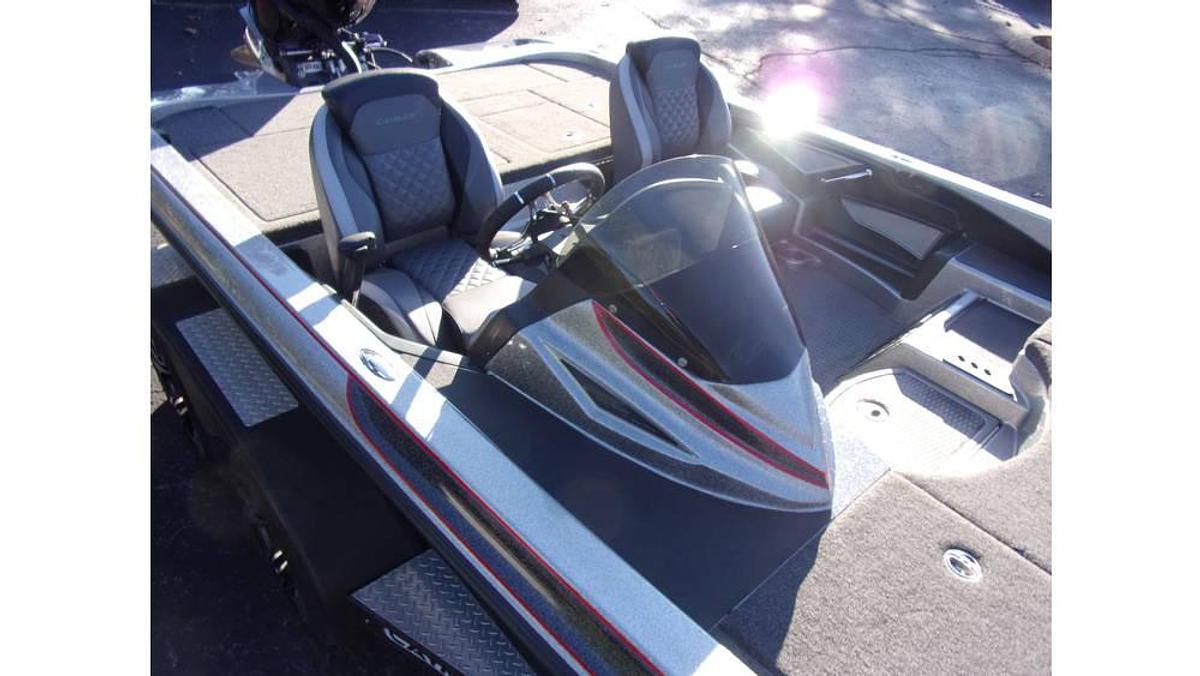 Used 2022 Caymas CX 21