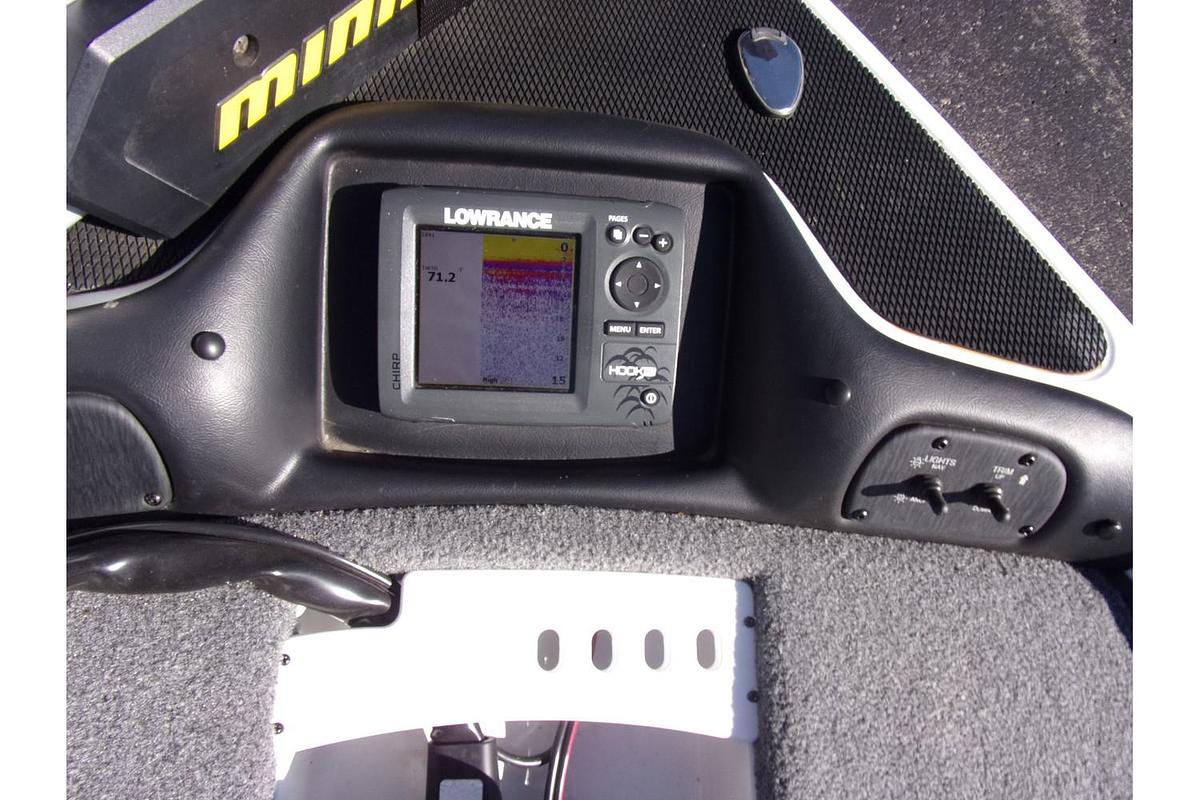 Used 2018 Phoenix Boats 618 Pro - like new with only 20 hours!