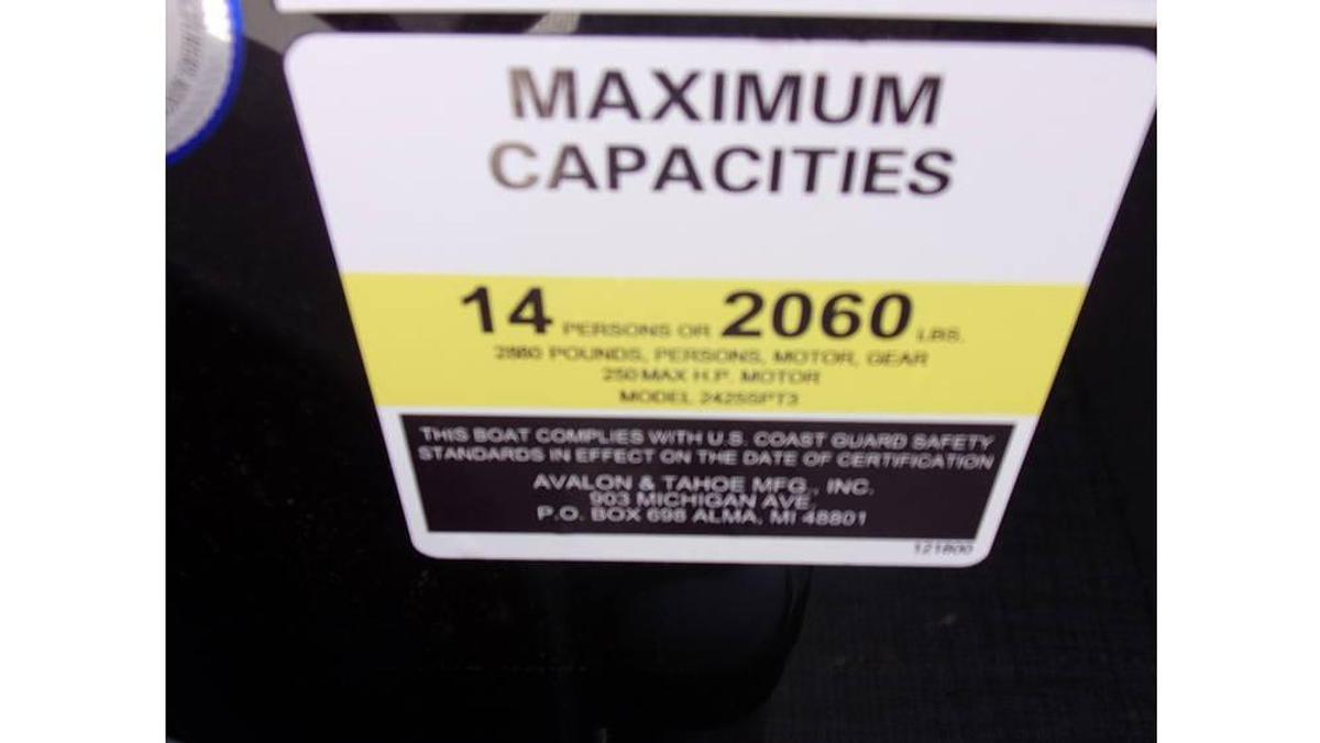 2025 Avalon 23' LSZ Quad Lounger triple log with Suzuki DF 250