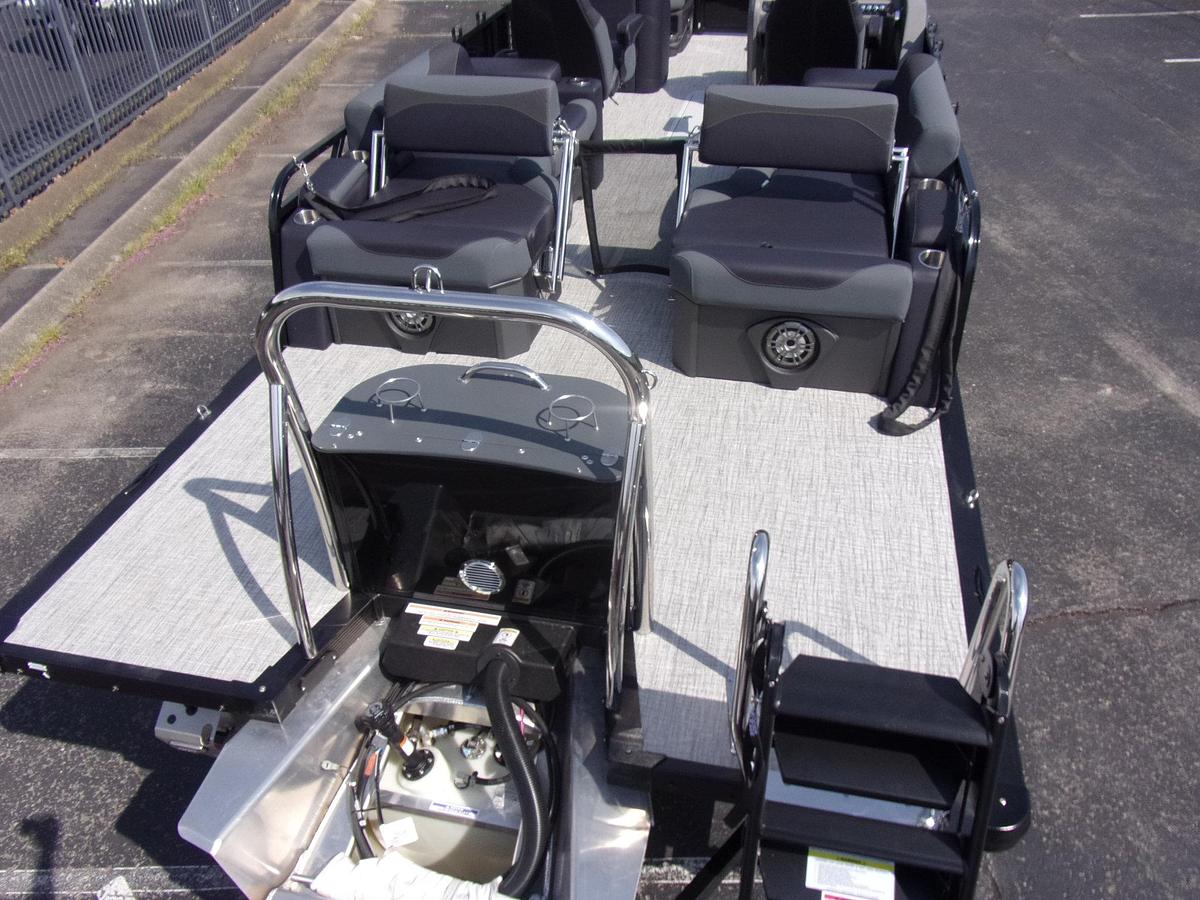 2026 Avalon 23 LSZ Quad Lounger Shift triple log with Suzuki DF 250 SS 4-stroke