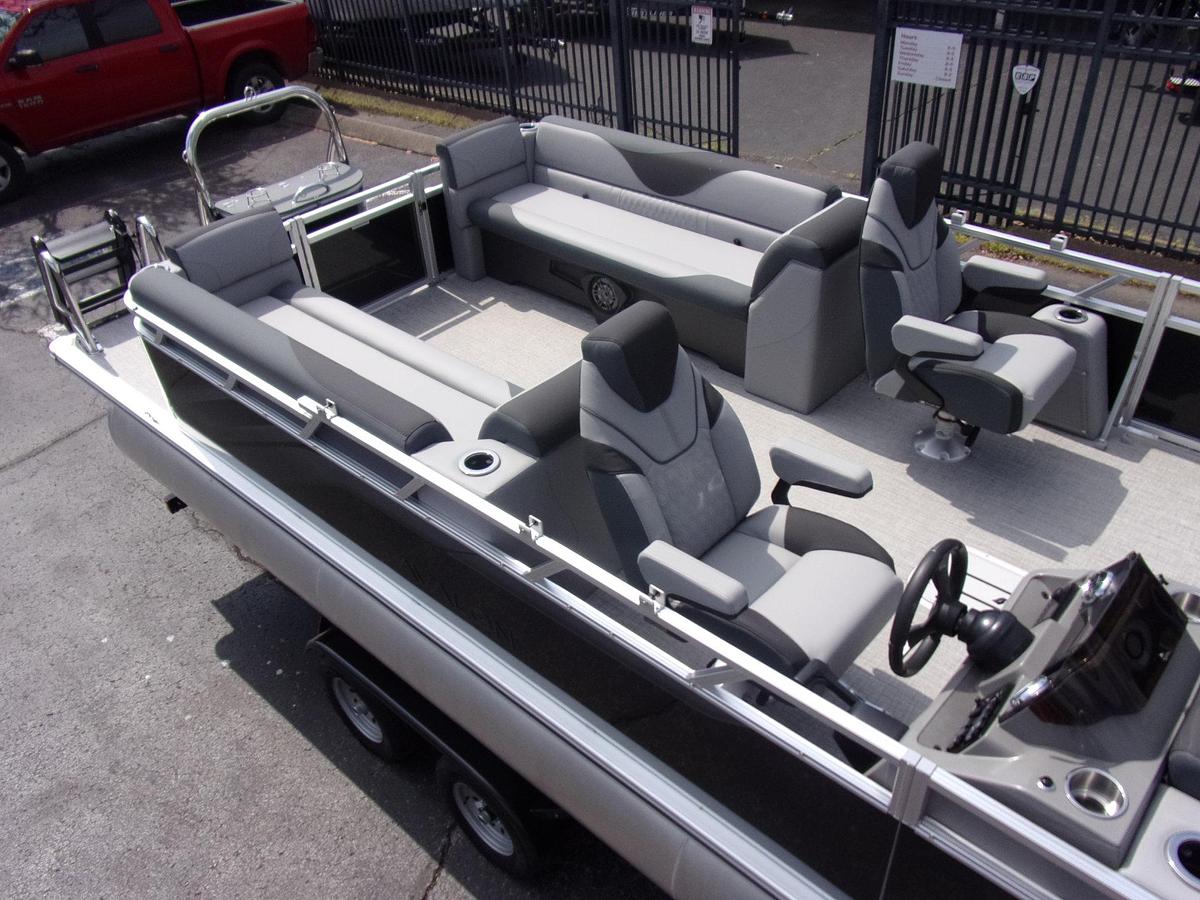 2026 Avalon Venture 85 Quad triple log with trailer