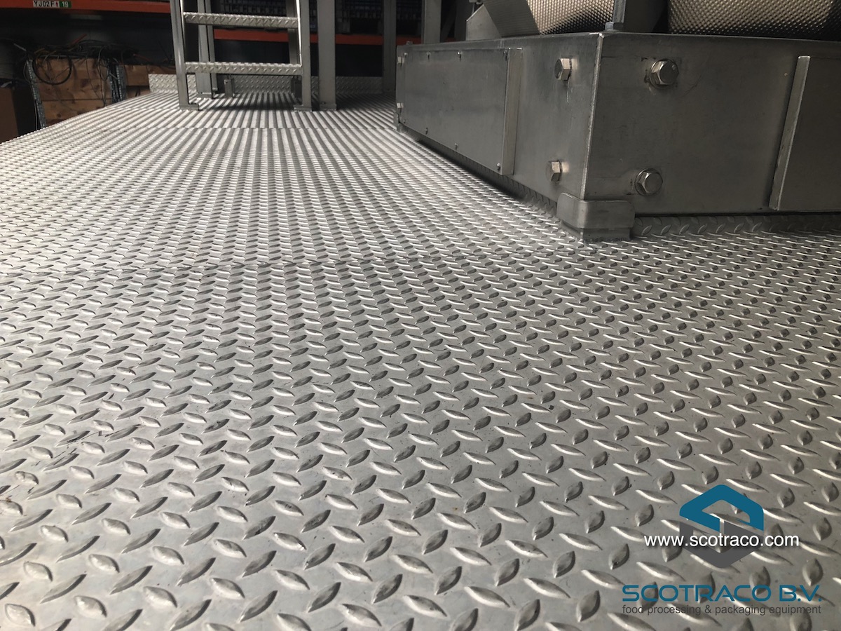 Used Complete weighing and packing line, Yamato sigma 714, Innotech vffs