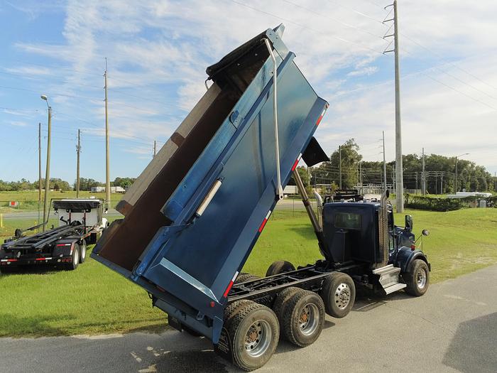 Used 2011 KENWORTH T-800 FACTORY DUMP TRUCK