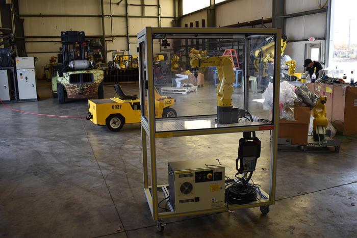 Refurbished Fanuc Lr Mate 200iD/4s Certified FANUC Training Cell with Vision - 2015