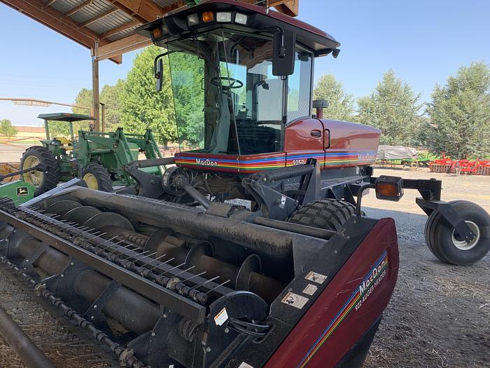 Used 2006 Macdon 9352i Windrower w/ 14' Sickle Head ***Excellent Condition***