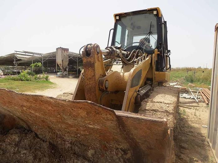 Used 2011 CATERPILLAR 963D