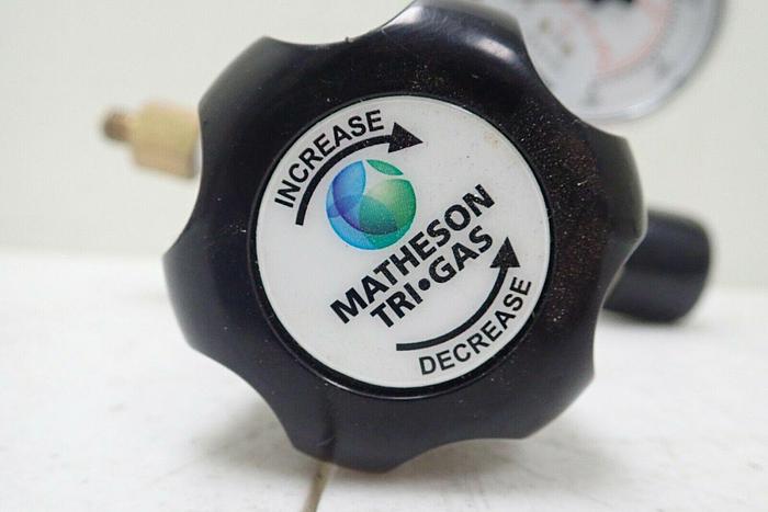 Used Matheson Tri-Gas M81-540-S Pressure Regulator w/ 3000psi 63-3133 Gauge