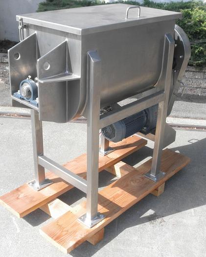 Used NEW – 5 CU. FT. RIBBON BLENDER – POLISHED S/S (#9343)