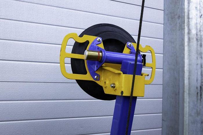 Used Sold - 07/23 - 2018 Quattrolifts Glass Buddy Trolley