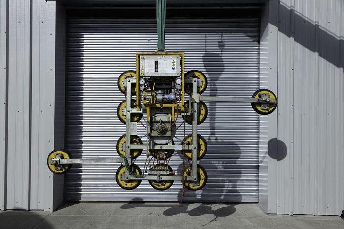 Used Pannkoke Kombi 7211-DS2 Glass Vacuum Lifter