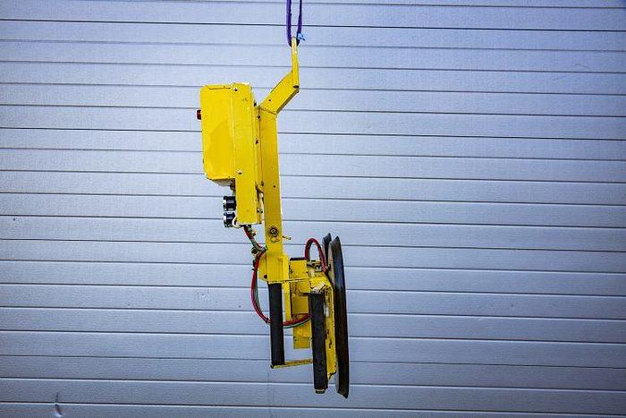 Used Sold - 01/23 - 2011 Wood's Powr-Grip MRT2 Glass Vacuum Lifter
