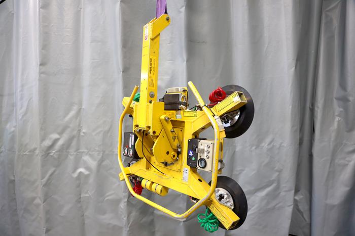 Used 2014 Wood's Powr-Grip MRTA6 Glass Vacuum Lifter