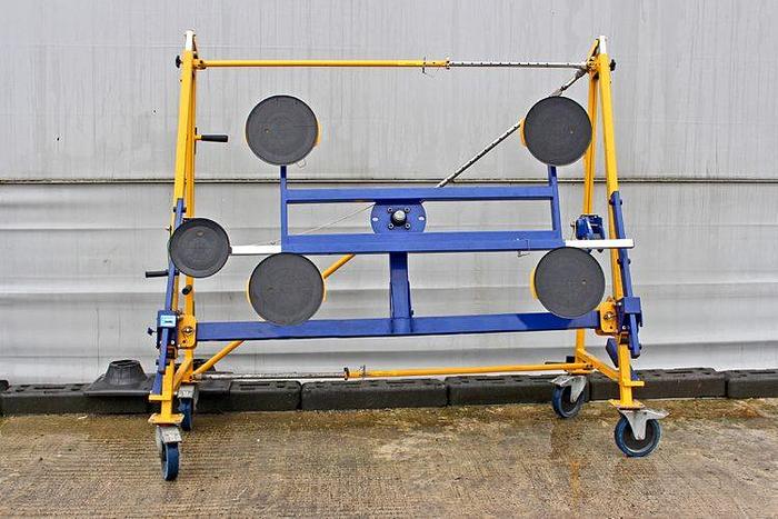 Used Sold - 02/20 - 2011 Quattrolifts Nomad Glass Trolley