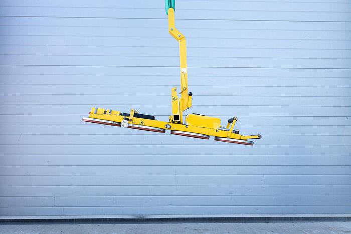 Used 2011 Wood's Powr-Grip P11104 Glass Vacuum Lifter