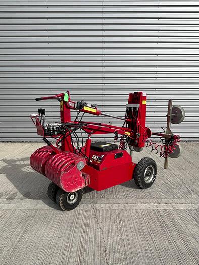 Used 2012 Geko 350 Glazing Robot