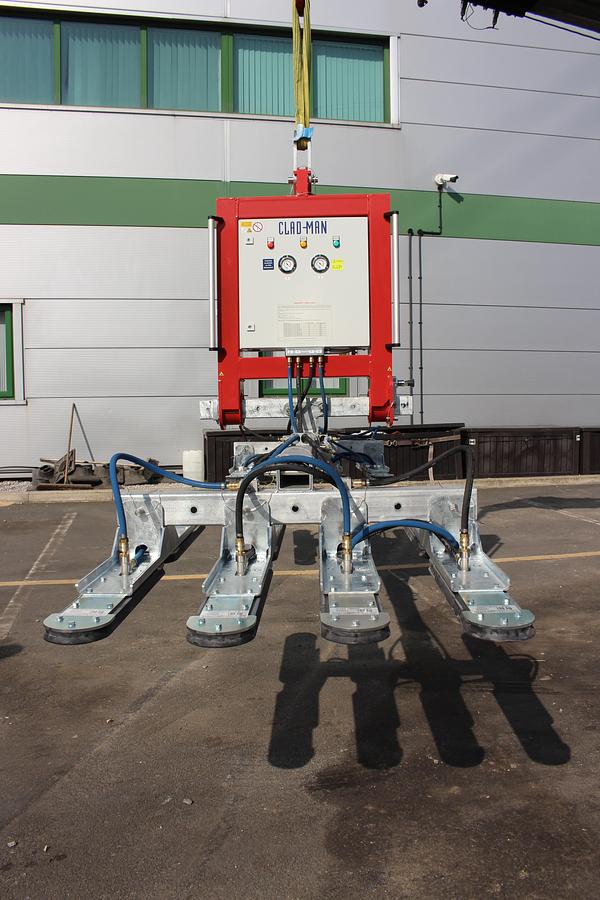 Used 2020 Aerolift Clad-Man