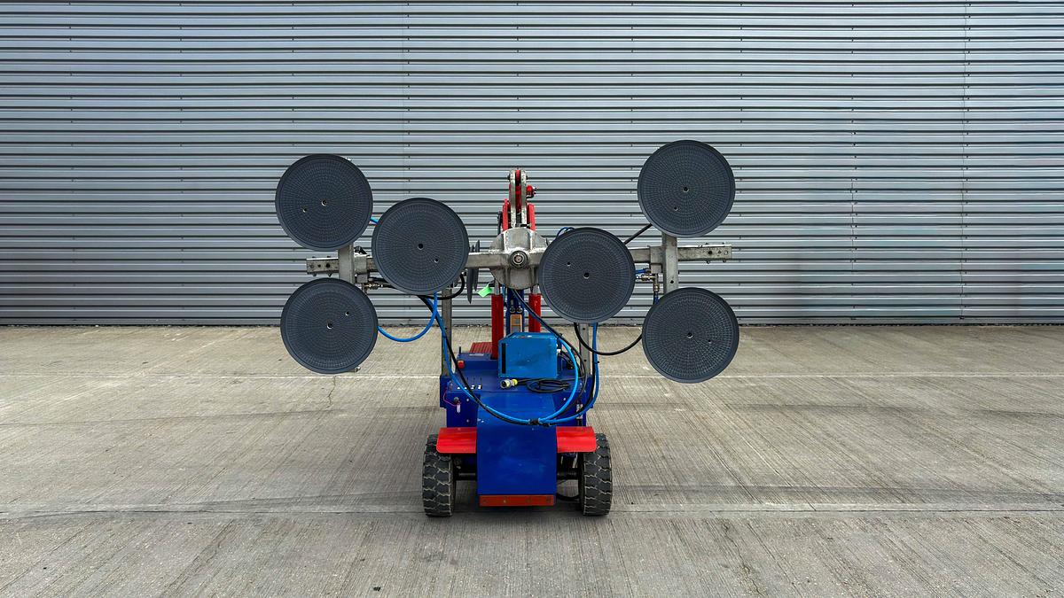 Used Oscar 1000 Glazing Robot