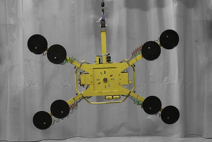 Used 2013 Wood's Powr-Grip MRTA6 Glass Vacuum Lifter