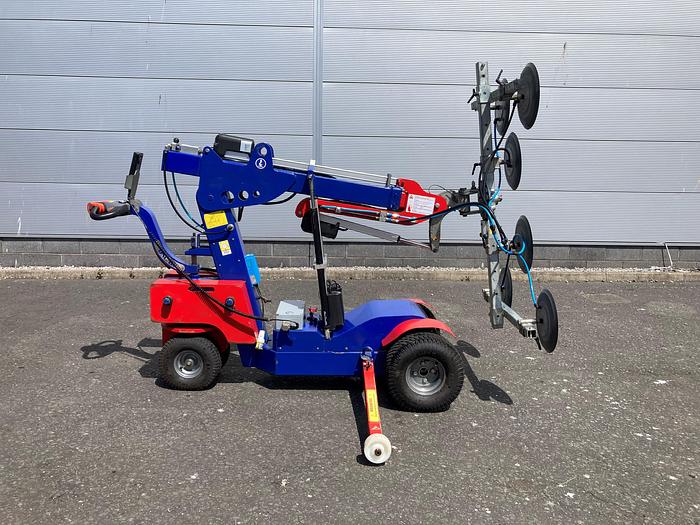 Used 2018 Oscar 600 Offroad Glazing Robot