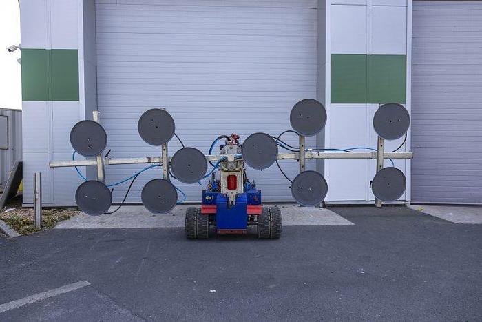 Used Oscar 1000 Plus Glazing Robot