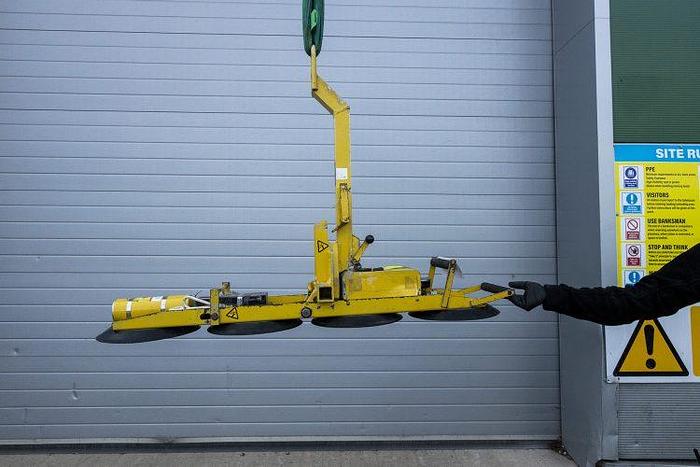 Used 2004 Wood's Powr-Grip P11104 Glass Vacuum Lifter