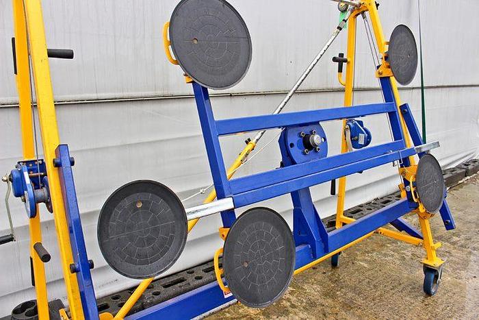 Used Sold - 02/20 - 2011 Quattrolifts Nomad Glass Trolley