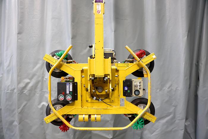 Used 2014 Wood's Powr-Grip MRTA6 Glass Vacuum Lifter