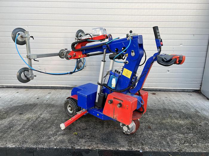 Used 2015 Oscar 280 Glazing Robot