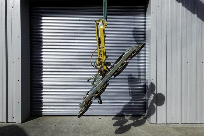 Used Kombi 7211-DS2 Glass Vacuum Lifter