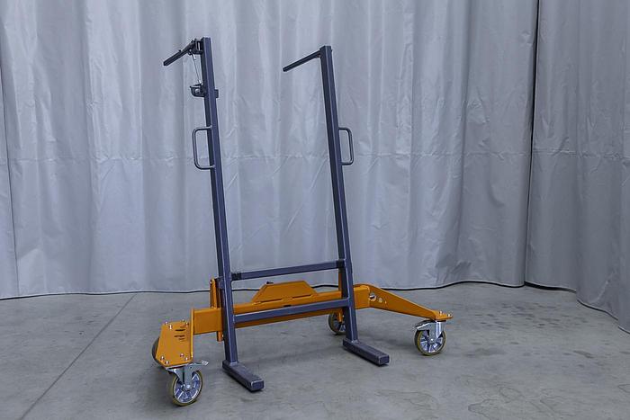 Used 2020 Global Lift Group 3-in-1 Mount-It Trolley