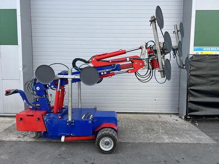 Used 2018 Oscar 1000 Plus Glazing Robot