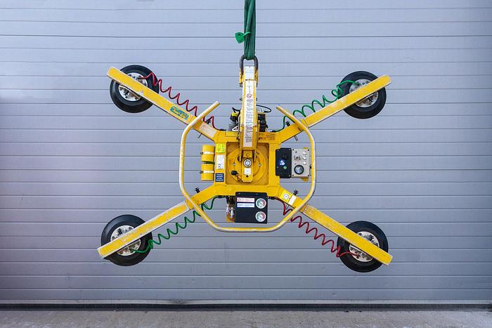 Used 2014 Wood's Powr-Grip MRT4 Glass Vacuum Lifter