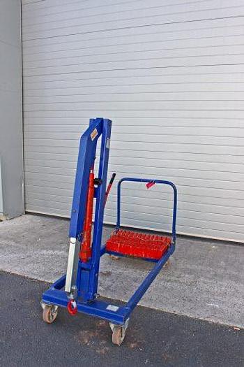 Used Sold - 01/22 - 2006 KS Glassboy 330 Floor Crane