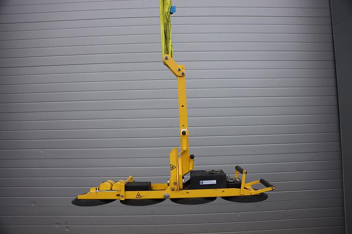 Used 2017 Wood's Powr-Grip P11104 Glass Vacuum Lifter
