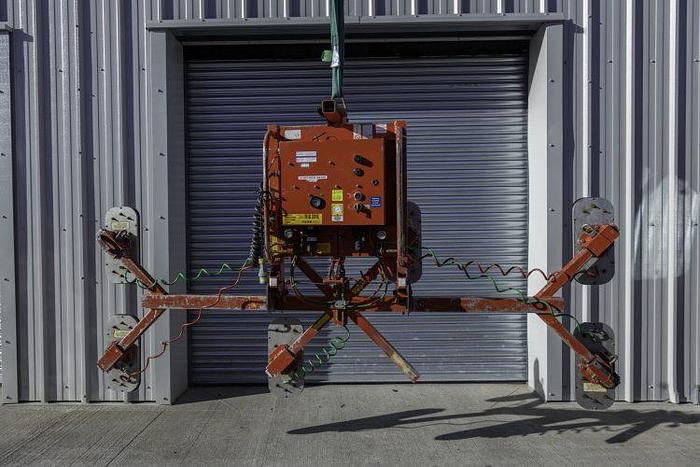 Used Wood's Powr-Grip Clad-King Cladding Lifter