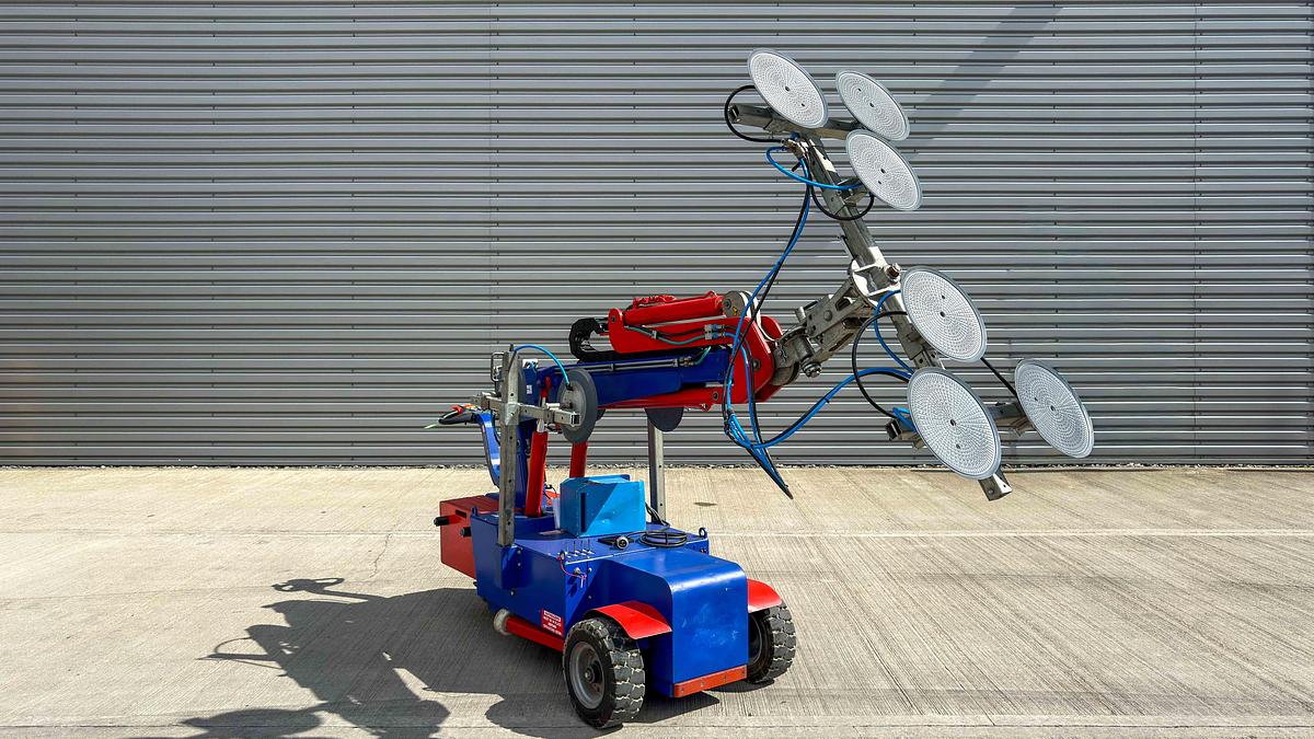 Used Oscar 1000 Glazing Robot