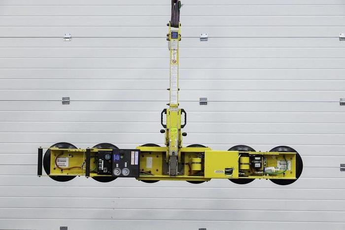 Used Sold - 08/23 - 2010 Wood's Powr-Grip MRTA611 Glass Vacuum Lifter