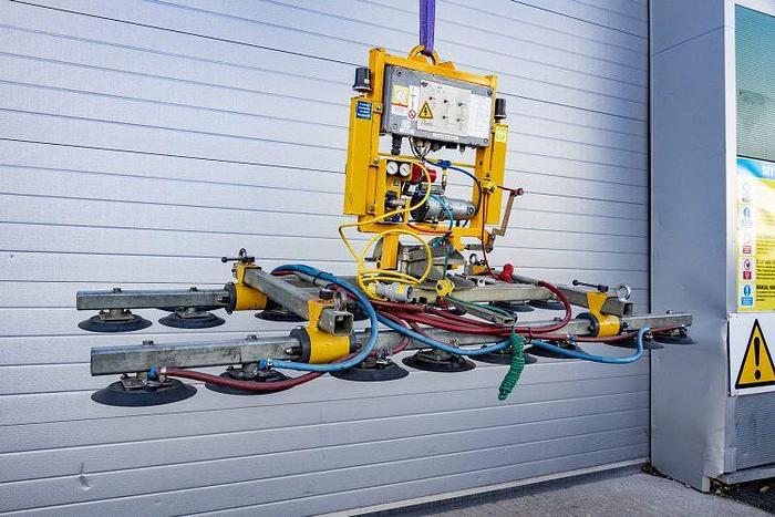 Used Kombi 7211-DSG Glass Vacuum Lifter