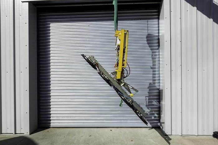 Used Kombi 7211-DS2 Glass Vacuum Lifter